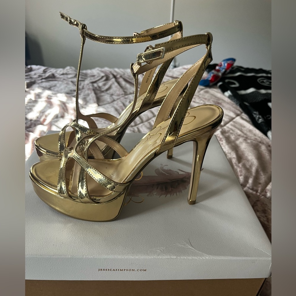Jessica Simpson Metallic Gold T-Strap Platform Heels
